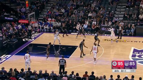 Terance Mann with a dunk vs the Sacramento Kings - Yahoo Sports