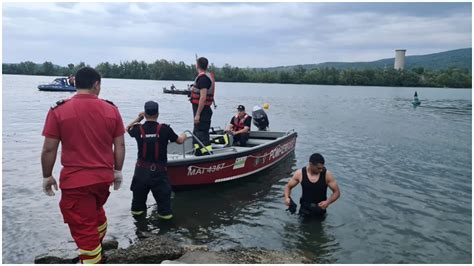 Tragedie pe Dunăre Un tânăr de 17 ani s a înecat sub privirile tatălui