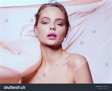 Beautiful Woman Nude Beautiful Red Lips Stock Photo 1665488296 Shutterstock