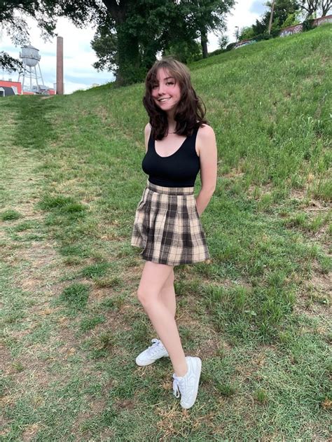 I Love Wearing A Skirt Without Panties To College R Schoolgirlskirts