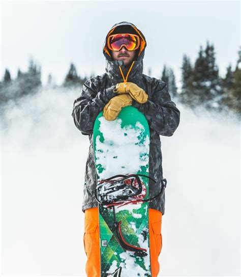 Unleashing Your Creativity: What is Freestyle Snowboarding?