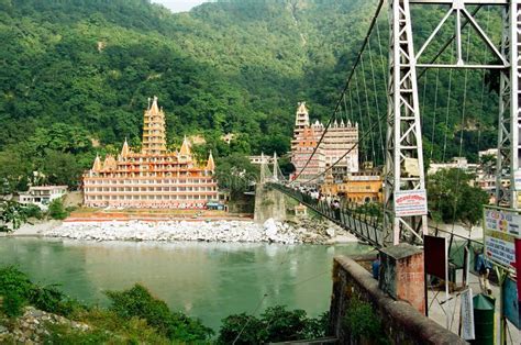 Rishikesh Lakshman Jhula Bridge, India Editorial Photography - Image ...