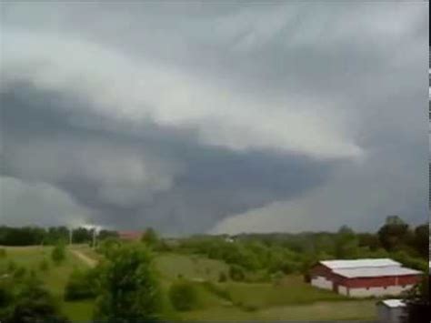 Supercell Thunderstorm Formation | Tornado Storm Formation | Wall Could ...