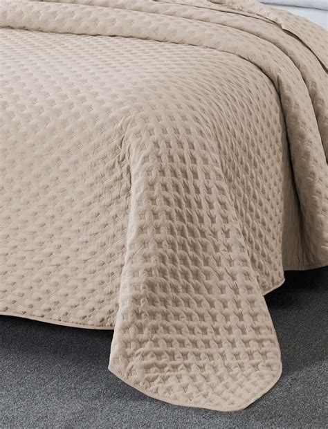 Велюровое покрывало на кровать 20220312187 - купить в интернет магазине ...