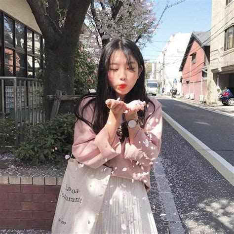 Pin By 𝐞𝐫𝐚 On Asian Girls Aesthetics Ulzzang Girl Ulzzang Korean Girl Korean Fashion Trends