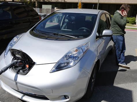 Las Ventas De Coches Eléctricos Suben Un 32 En Lo Que Va De Año