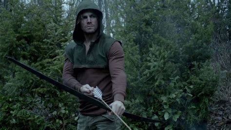 How To Dress Like Island Oliver Queen Arrow Tv Style Guide