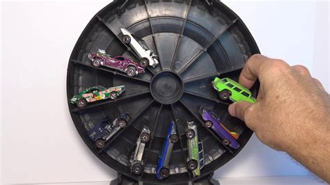 Hot Wheels Redline Case And Cars Garage Find Unboxing Youtube