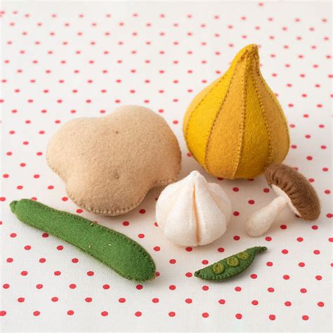 【毎月お届け】フェルトで作るかわいい野菜とフルーツ 手づくりキット: キット｜手づくりタウン by 日本ヴォーグ社