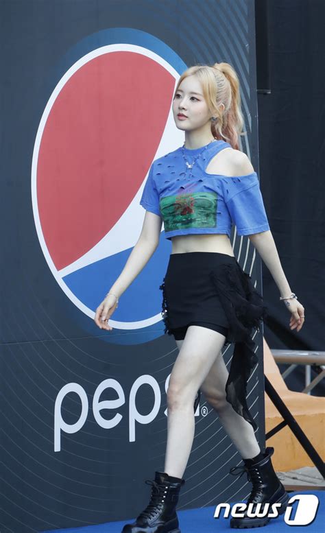 Stayc Showcases Charms At Pepsi Summer Festa 2023 Kpopstarz