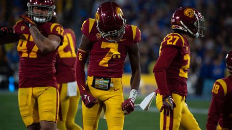 Live Updates Recap Usc Beats Ucla In Pac 12 Football Rivalry At Rose