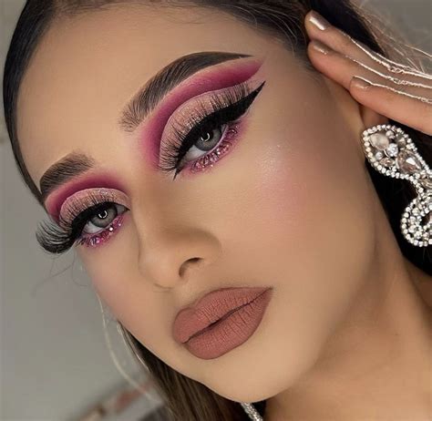 Pin By Aysanmis On Makeup Lewks Rhinestone Makeup Nose Makeup