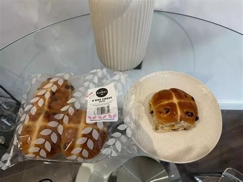 I Tried Hot Cross Buns From Aldi M S Asda Tesco And Waitrose They Surprised Me Abbie