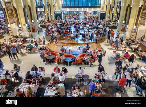 Crowded Food Court Plaza Hi Res Stock Photography And Images Alamy