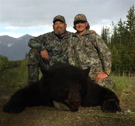 Black Bear Hunting Bc Circle M Outfitters Big Game Hunts Bc Canada