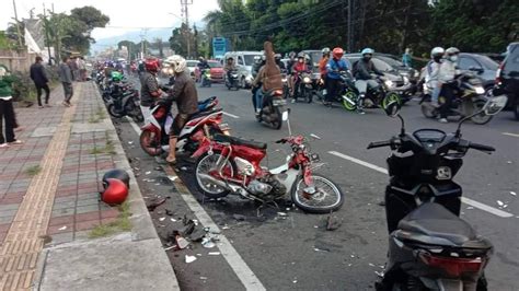 Kronologi Tabrakan Beruntun Di Puncak Bogor Yang Libatkan Kendaraan