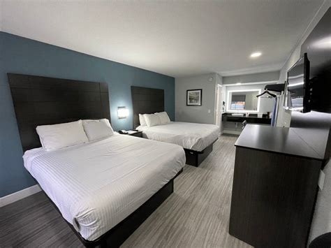 SURESTAY BY BEST WESTERN SAN ANTONIO RIVERWALK $56 ($̶1̶0̶7̶) - Updated ...