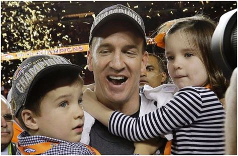 Peyton Manning Wife and Kids, Married, Family, Net Worth, House, Salary