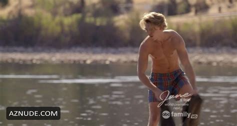 AUSTIN BUTLER Nude AZNude Men