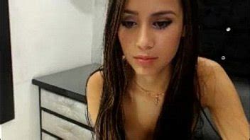 Brunette Latina Cam Girl Finger Fucking Herself XNXX