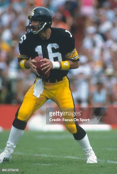 135 Mark Malone Steelers Stock Photos, High-Res Pictures, and Images - Getty Images