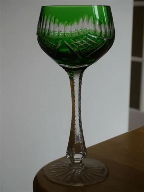 1 ANCIEN VERRE A VIN ROUGE ROEMER EN CRISTAL COULEUR VERT EMERAUDE Ht