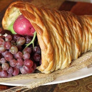 Bread Cornucopia Thanksgiving Centerpiece : 5 Steps (with Pictures ...