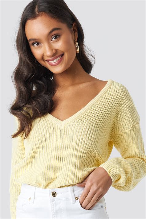 Deep Front V Neck Knitted Sweater Yellow Na Kd