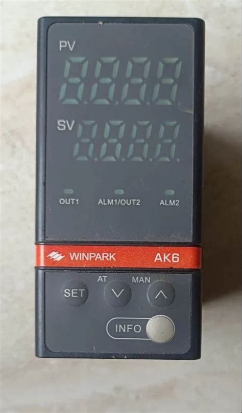 Winpark AK6-BKL110-0000R-X Temperature Controller at ₹ 1000/piece in ...
