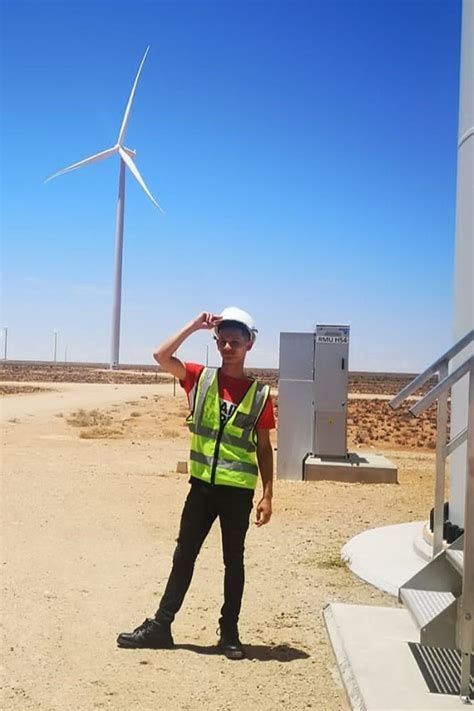 Carrer opportunities are growing in the renewable sector 11