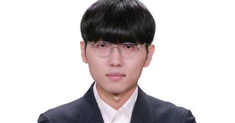 신진서 생일에 1천번째 대국이창호·조훈현 승률 넘어 역대 1위