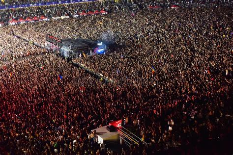 Large Crowd of People at a Concert in the Front of the Stage Editorial ...