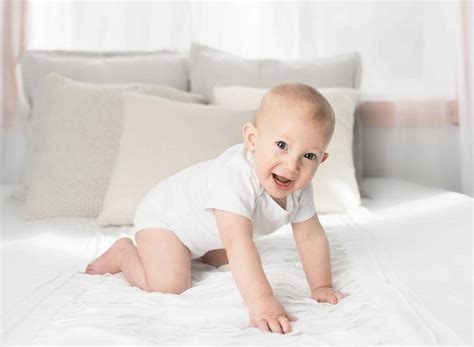 how to teach infant to crawl 3