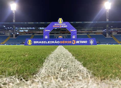 CBF altera data de jogo do Avaí para dia do aniversário de 100 anos do