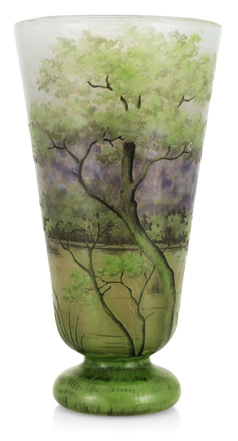 An Art Nouveau Daum Glass Vase Nancy France 20 5 Cm Art Glass Vase Glass Art Art Deco Glass