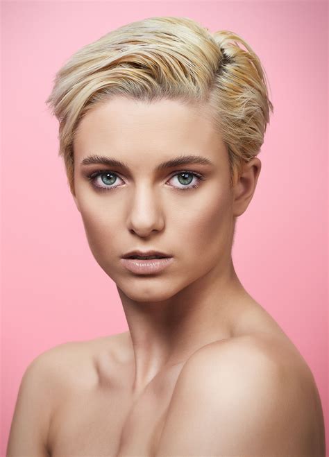 Beauty Model Makeup Blonde Hair Nude Makeup Blonde Hair Blonde