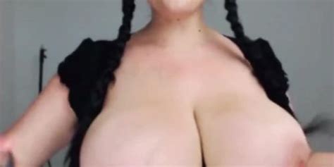 Cam Outstanding Tits Tnaflix