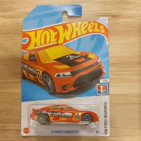 Hot Wheels 15 Dodge Charger SRT Runway Marshal HW First Response