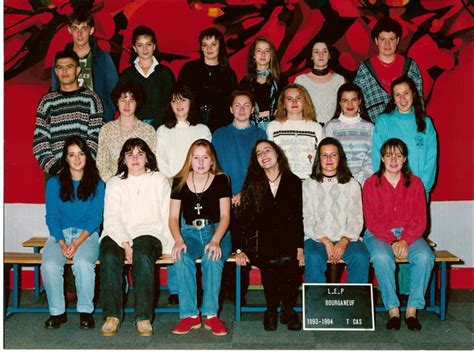 Photo de classe T CAS de Lycée Professionnel Delphine Gay Copains d avant