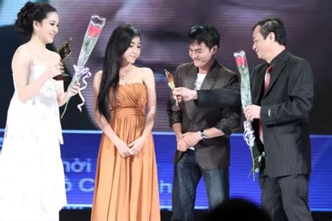 Elly Trần Từ hot girl tới bà mẹ con gợi cảm bậc nhất showbiz Việt