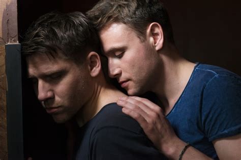 Diretor Do Filme Gay Queda Livre Cria Vaquinha Online Para Lan Ar Sequ Ncia Pheeno