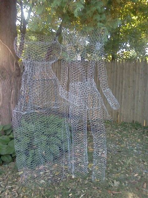 Chicken Wire Ghost Figures I Made Chicken Wire Ghost Halloween