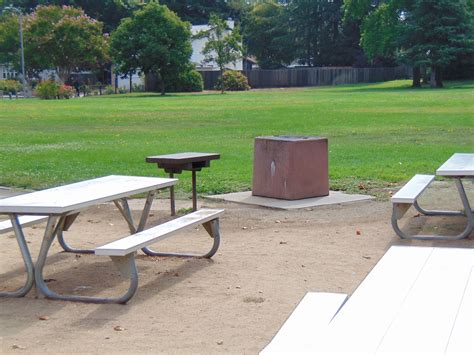 Facilities • Dry Creek Park