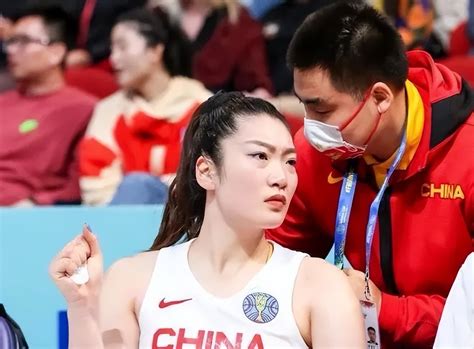 Li Meng The Leader Of The Chinese Women S Basketball Team Cheated On