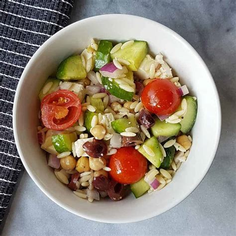 Salade Grecque Aux Pois Chiches Caroline Cloutier Nutritionniste