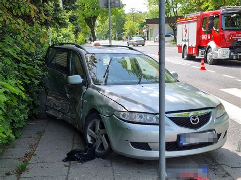 Zderzenie Ferrari I Mazdy W Piotrkowie Trybunalskim Radomsko Pl