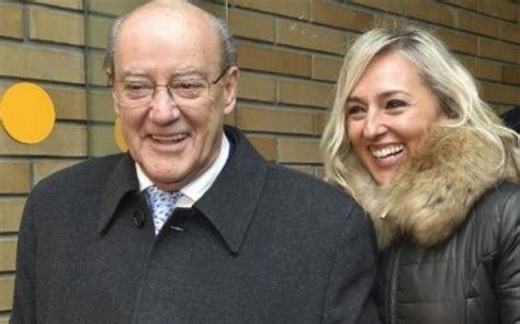 Pinto da Costa casou pela 5ª vez Esposa é 39 anos mais nova Futebol