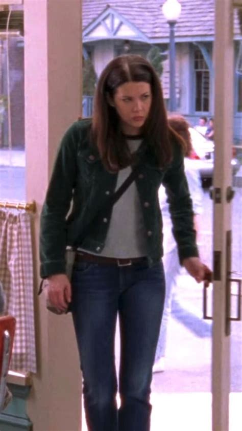 Lorelai Gilmore Outfit Inspiration Low Rise Jeans Blue Levis Friday