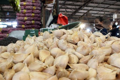 Kenaikan Harga Bahan Pangan Di Pasar Induk Kramat Jati Antara Foto