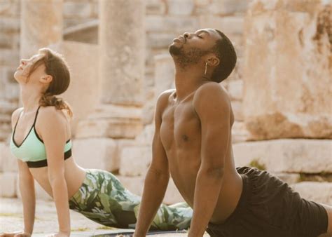 What Happens Inside A Nude Yoga Class And How To Do It Activeman